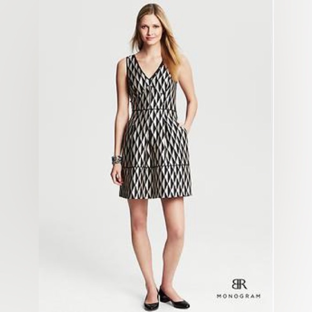 BR MONOGRAM DIAMOND JACQUARD DRESS